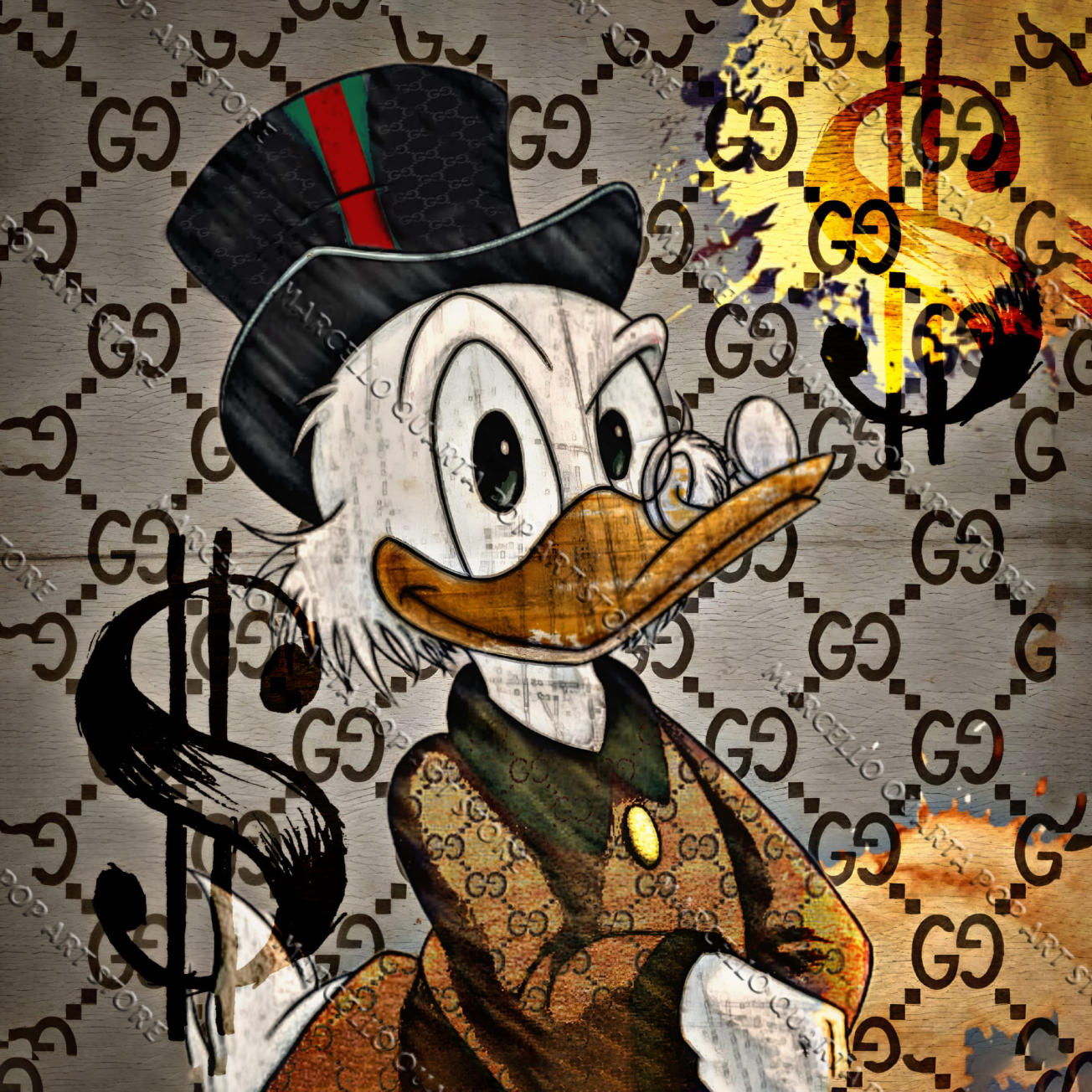 Zio Paperone in abito Gucci su sfondo di dollari e loghi dorati, reinterpretato in chiave pop art contemporanea